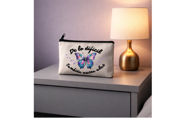 Neceser "DE LO DÍFÍCIL TAMBIÉN NACEN ALAS"